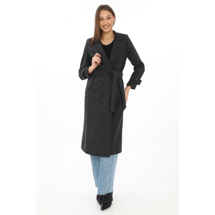 Kadın Balık Sırtı Kaşe Kaban – Uzun Boy Kruvaze Yaka Kuşaklı Astarlı Kışlık Tesettür Kaban, Yünlü Dokuma Kaşmir Kumaş, Cepli Rahat Oversize Kalıp Şık Modern Kaban Mont Modeli (Günlük ve Özel Gün Kombinlerine Uygun) - Siyah