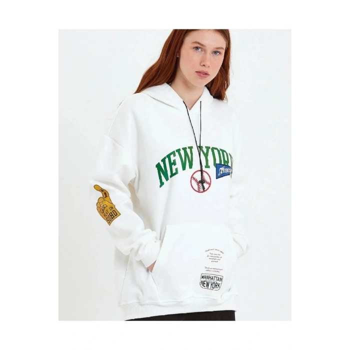 KADIN BASKILI KAPÜŞONLU SWEATSHİRT - BEYAZ