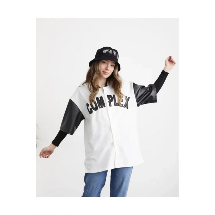 KADIN COMPLEX KOLLARI DERİ KOLEJ OVERSİZE T-SHİRT - BEYAZ