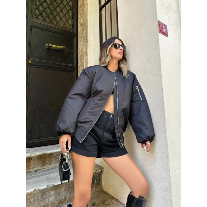 Kadın Oversize Bomber Ceket – Siyah, Fermuarlı, Sokak Modası Tarzı Mont - Siyah