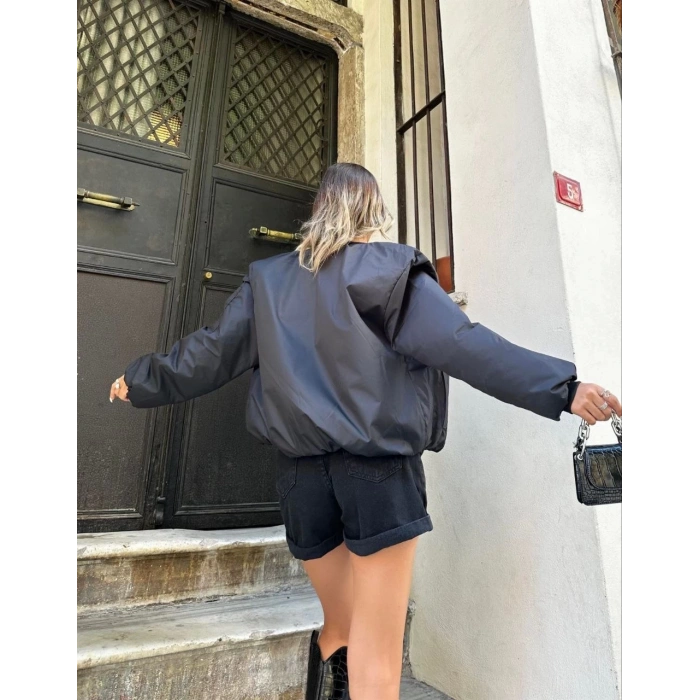 Kadın Oversize Bomber Ceket – Siyah, Fermuarlı, Sokak Modası Tarzı Mont - Siyah