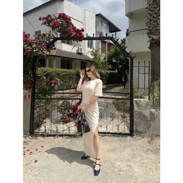 KADIN KISA KOLLU UZUN YANDAN YIRTMAÇLI ELBİSE - BEJ