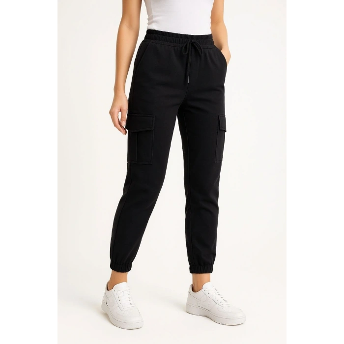 Kadın Siyah Jogger Eşofman Altı Rahat Kalıp, Kargo Cepli,  Lastikli Paça, Günlük Spor Pantolon - Siyah