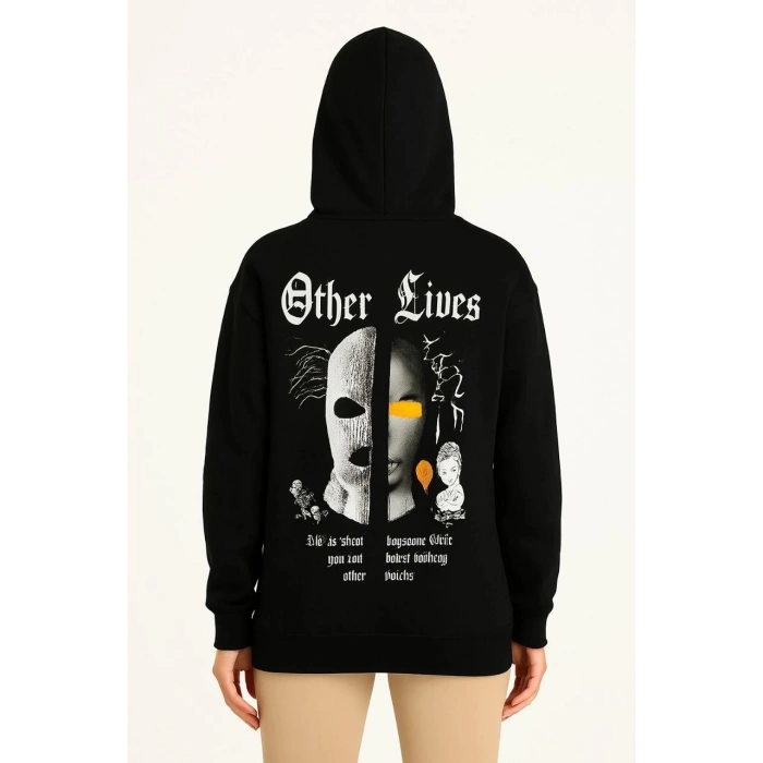 Kadın Kapşonlu Sweatshirt – Oversize Üç İplik Şardonlu Hoodie, “Other Lives” Ön & Arka Baskılı, Kanguru Cepli, Kışlık Rahat Günlük Stil- Siyah