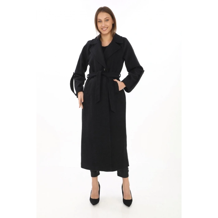 Kadın Uzun Kaşe Kaban – Yünlü Dokuma Kaşmir Kumaş, Kruvaze Yaka, Kuşaklı Astarlı Tesettür Uyumlu Şık Kışlık Siyah Model - Siyah