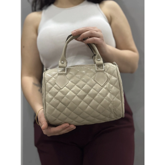 Kapaksız kapitone bej cilt çanta