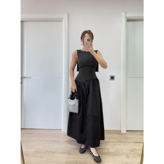 KREP ARKASI KANAT ARKA ÖN PENS DETAYLI UZUN KADIN ELBİSE - SİYAH