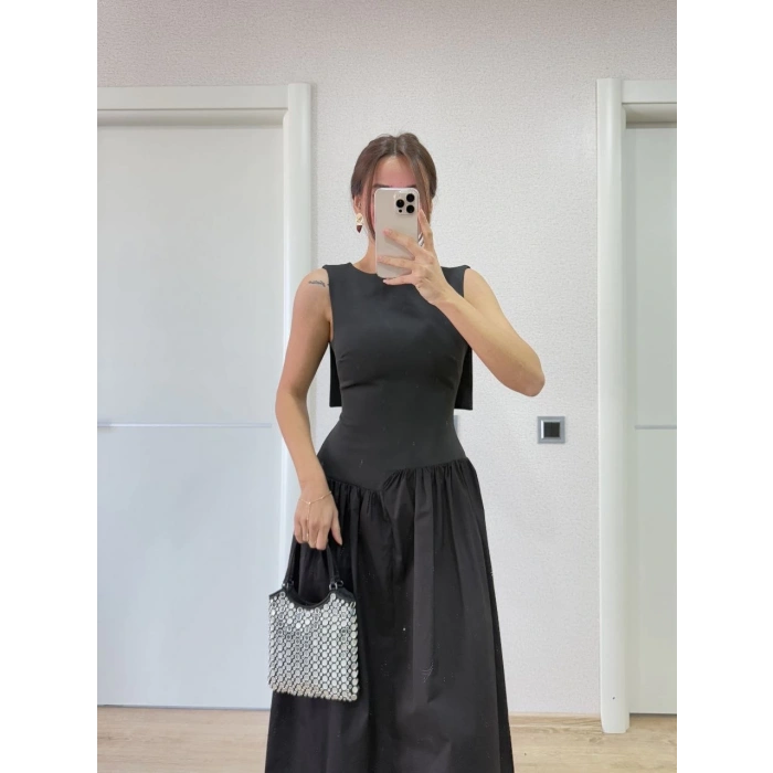 KREP ARKASI KANAT ARKA ÖN PENS DETAYLI UZUN KADIN ELBİSE - SİYAH