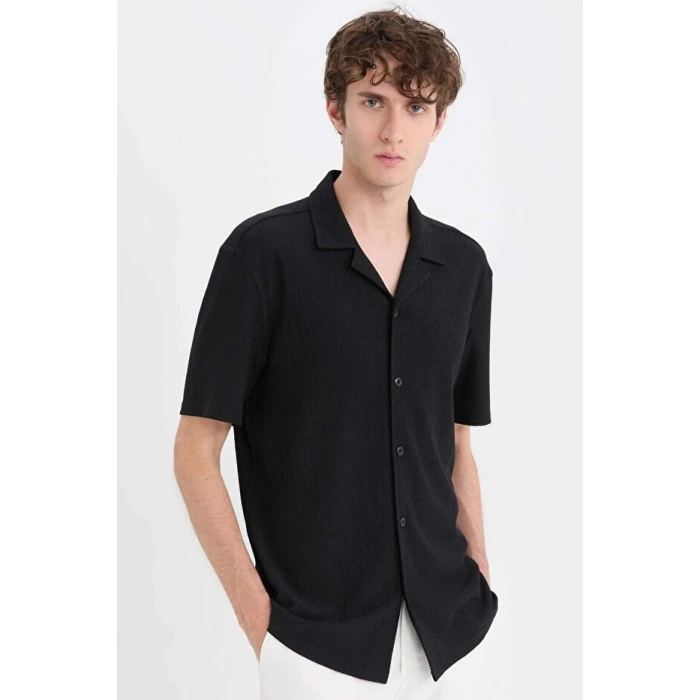 Modern Fit Polo Yaka Dokulu Penye Kısa Kollu Gömlek