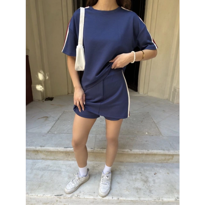 OSY MODAL YUMUŞAK DOKULU KUMAŞ KADIN PARÇALI BİSİKLET YAKA T-SHİRT MİNİ ŞORTLU ETEK İKİLİ TAKIM -LACİVERT
