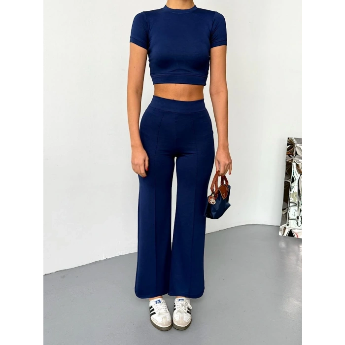 OSY MODAL YUMUŞAK DOKULU KUMAŞ KISA KOLLU CROP ALT İSPANYOL PAÇA PANTALON İKİLİ TAKIM - LACİVERT