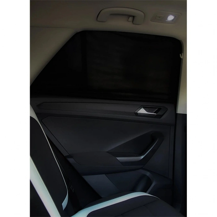  Oto Cam Perdesi Büyük 107x47 cm 532