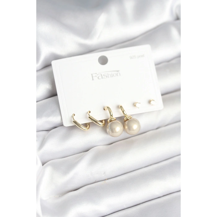 Pirinç Gold Renk İnci Detaylı 925 Gümüş Çivili Kadın Küpe Seti