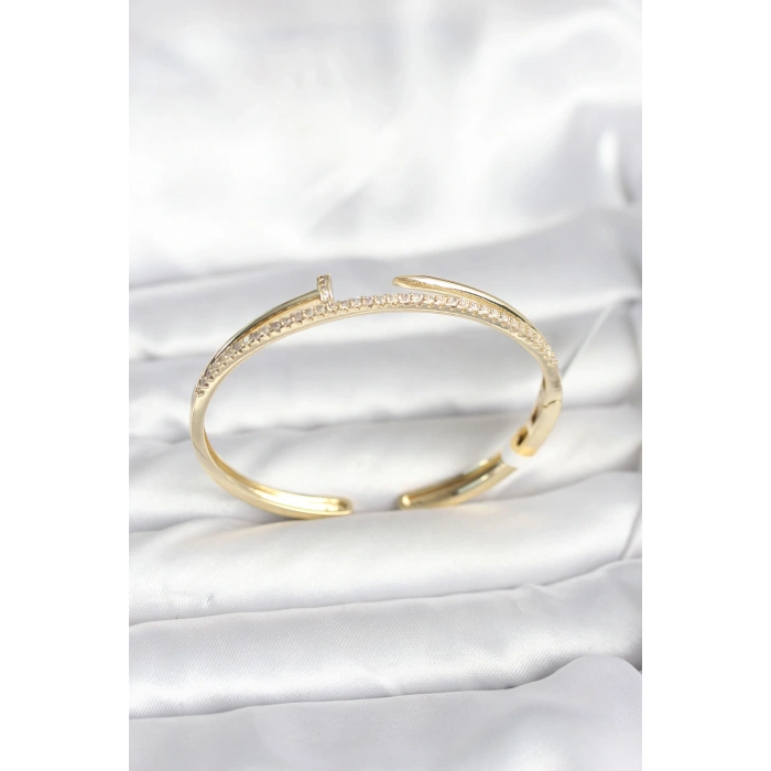 Pirinç Gold Renk Zirkon Taşlı Çivi Model Kadın Kelepçe Bileklik