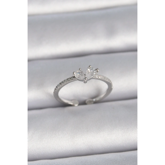 Pirinç Gümüş Renk Ayaralanabilir Zirkon Taşlı Kalp Model Kadın Yüzük