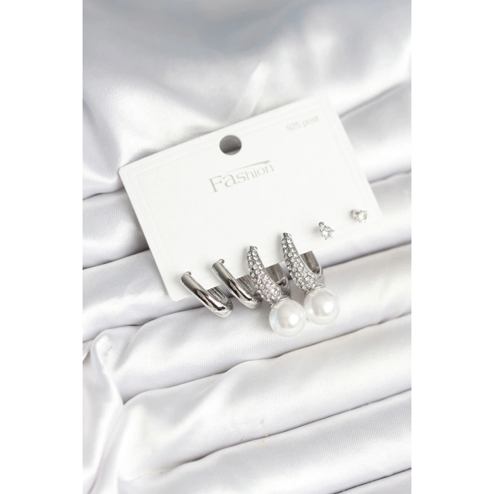 Pirinç Gümüş Renk İncili 925 Ayar Gümüş Çivi Kadın Küpe Seti