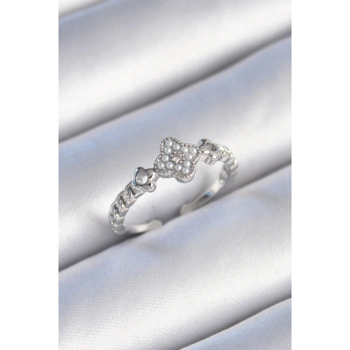 Pirinç Gümüş Renk İncili Yonca Model Zirkon Taş Detaylı Kadın Yüzük