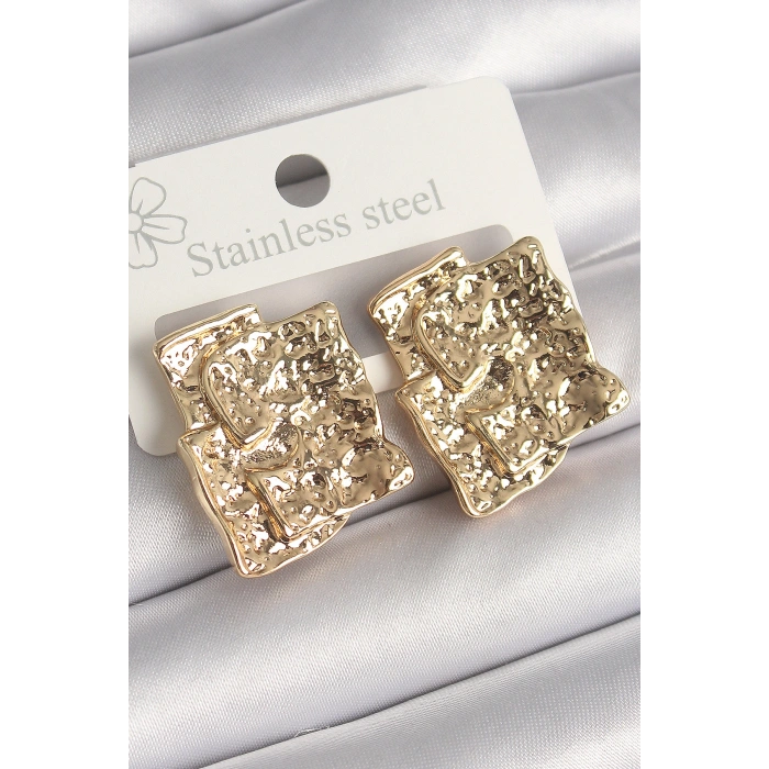 Pirinç Gümüş Renk İşlemeli Kare Plaka Model Kadın Küpe