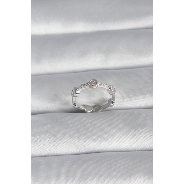 Pirinç Gümüş Renk Kalp Model Zirkon Taş Detay Kadın Yüzük