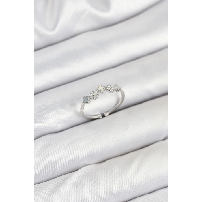 Pirinç Gümüş Renk Minimal Yonca Detaylı Kadın Yüzük