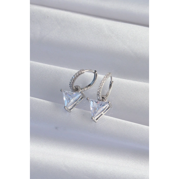 Pirinç Gümüş Renk Üçgen Zirkon Taşlı Sallantılı Halka Küpe