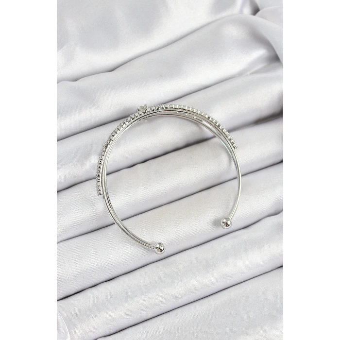 Pirinç Gümüş Renk Zirkon Taşlı Kalp Detaylı Kadın Bileklik