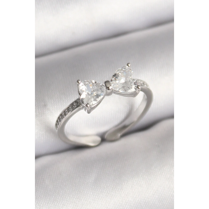 Pirinç Gümüş Renk Zirkon Taşlı Kalp Fiyonk Model Kadın Yüzük