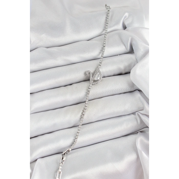 Pirinç Gümüş Renk Zirkon Taşlı Kuğu Model Kadın Bileklik