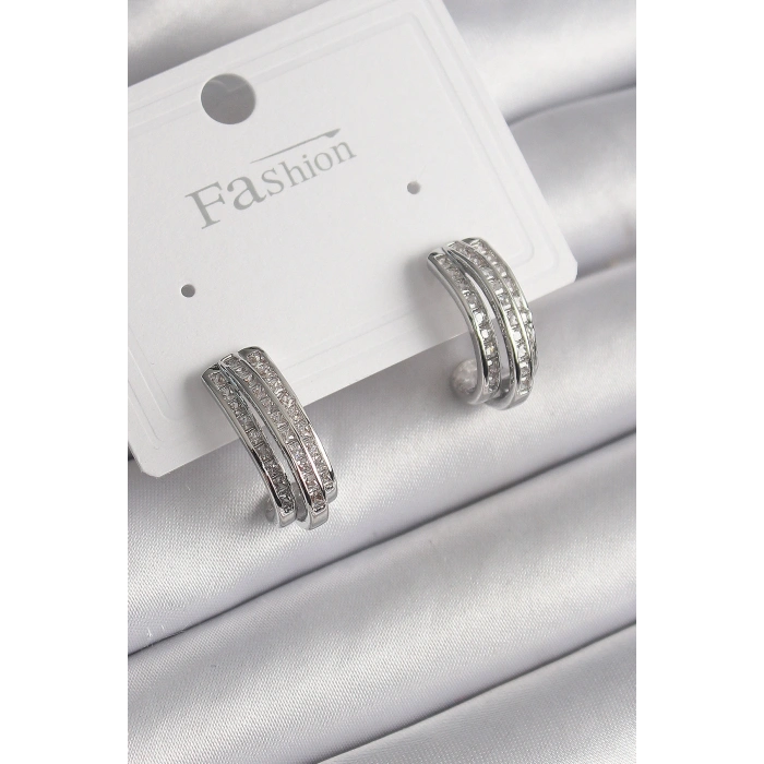 Pirinç Gümüş Renk Zirkon Taşlı Yarım Halka Model Kadın Küpe