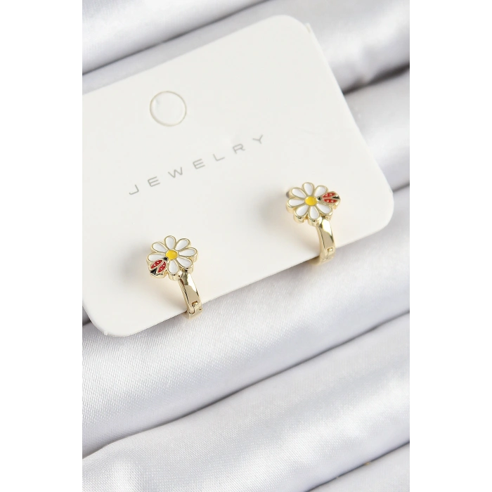 Pirinç Papatya Model Gold Renk Çocuk Küpe