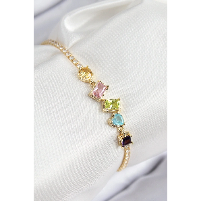 Pirinç Renkli Zirkon Taşlı Geometrik Model Gold Renk Kadın Bileklik