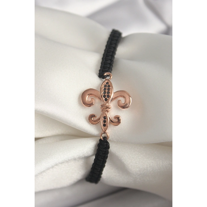 Pirinç Rose Renk Zirkon Taş İşlemeli Zambak Figür Asansörlü Makrome Model Kadın Bileklik