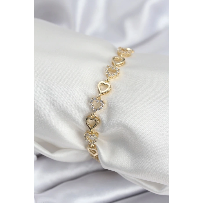Pirinç VIP Seri Gold Renk Sıralı Kalp Model Kadın Bileklik