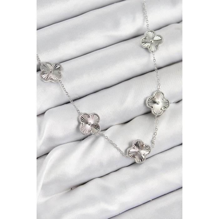 Pirinç VIP Yonca Model Gümüş Renk Kadın Kolye