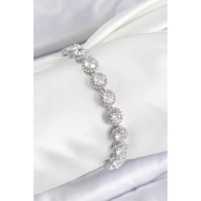 Pirinç Zirkon Taşlı Daire Baget Model Gümüş Renk VIP Seri Kadın Bileklik