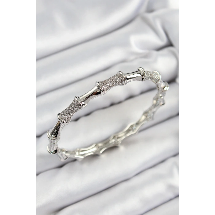 Pirinç Zirkon Taşlı Kemik Model Gümüş Renk Vip Kadın Bileklik