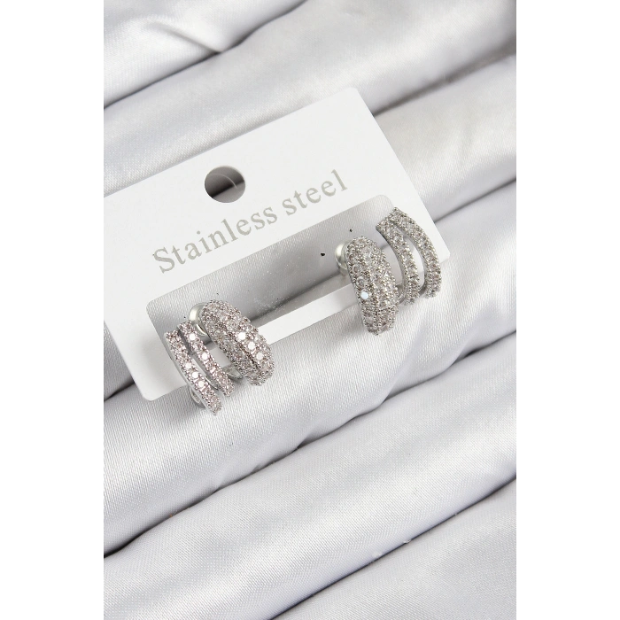 Pirinç Zirkon Taşlı Kıvrımlı Model Gümüş Renk Kadın Küpe