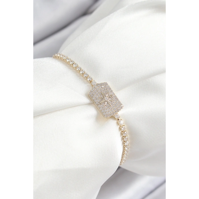 Pirinç Zirkon Taşlı Kutup Yıldızı Model Gold Renk Asansörlü Kadın Bileklik