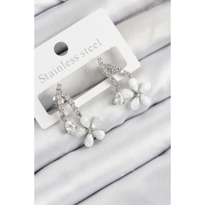 Pirinç Zirkon Taşlı Papatya Model Gümüş Renk Kadın Küpe