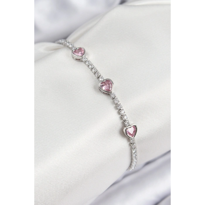 Pirinç Zirkon Taşlı Pembe Kalp Model Gümüş Renk Kadın Bileklik