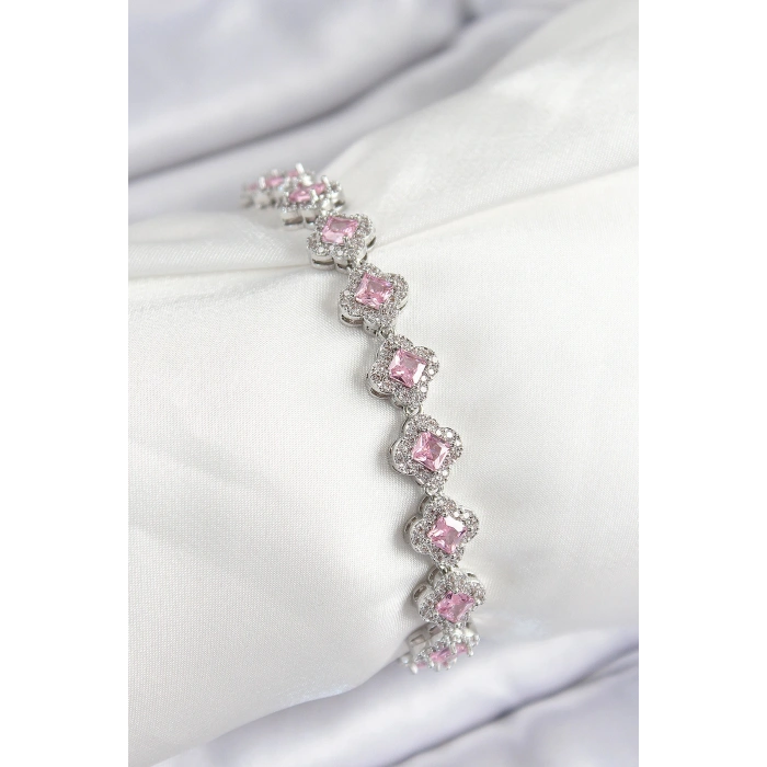 Pirinç Zirkon Taşlı Pembe Yonca Baget Model Gümüş Renk VIP Seri Kadın Bileklik