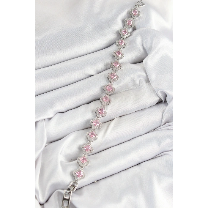 Pirinç Zirkon Taşlı Pembe Yonca Baget Model Gümüş Renk VIP Seri Kadın Bileklik