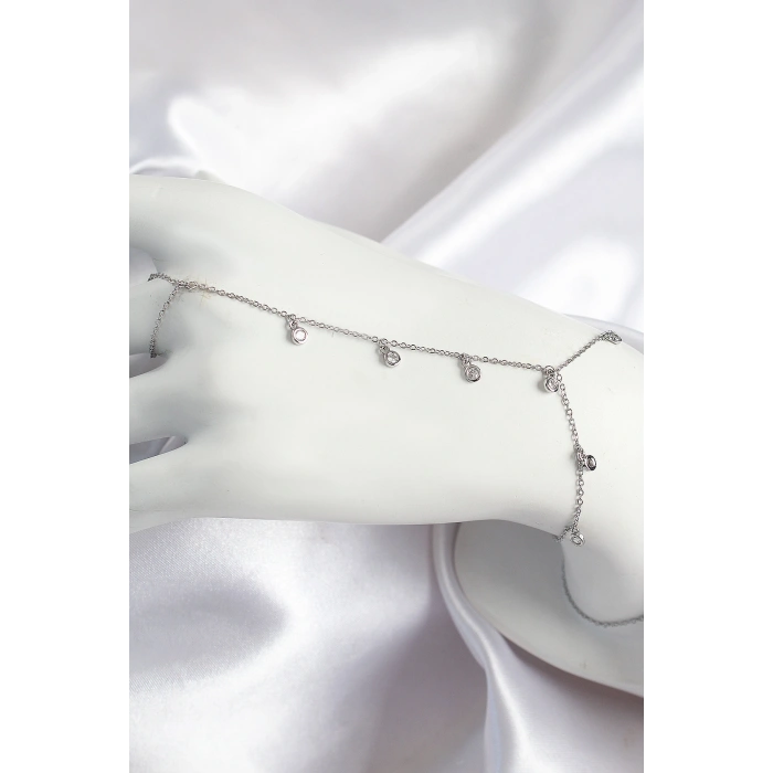 Pirinç Zirkon Taşlı Sallantılı Model Gümüş Renk Kadın Şahmeran