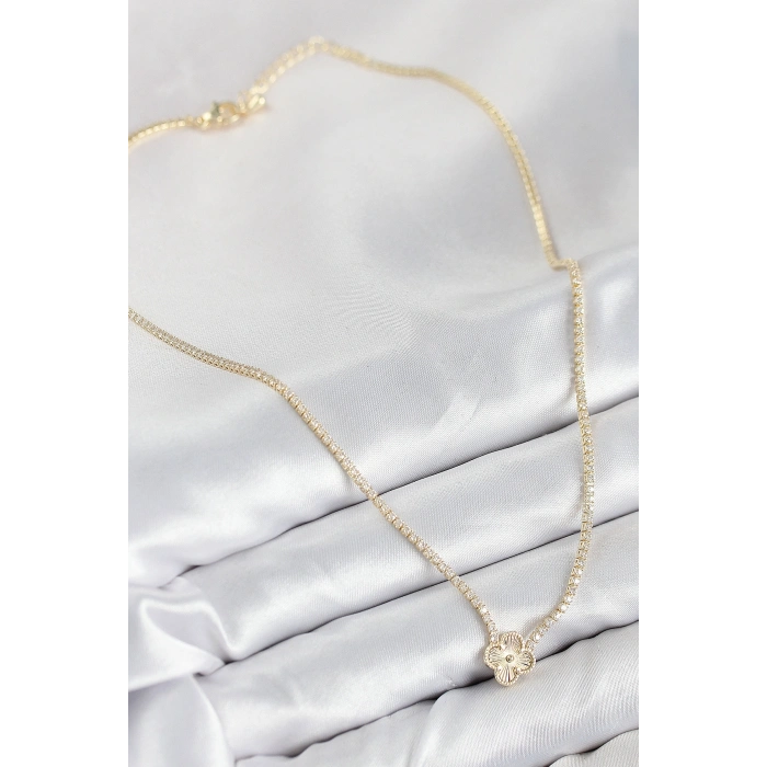 Pirinç Zirkon Taşlı Yonca Model Gold Renk Kadın Kolye