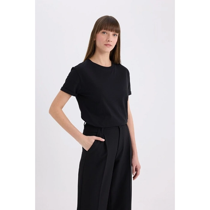 Regular Fit Bisiklet Yaka Basic Düz Penye Kısa Kollu Siyah Tişört