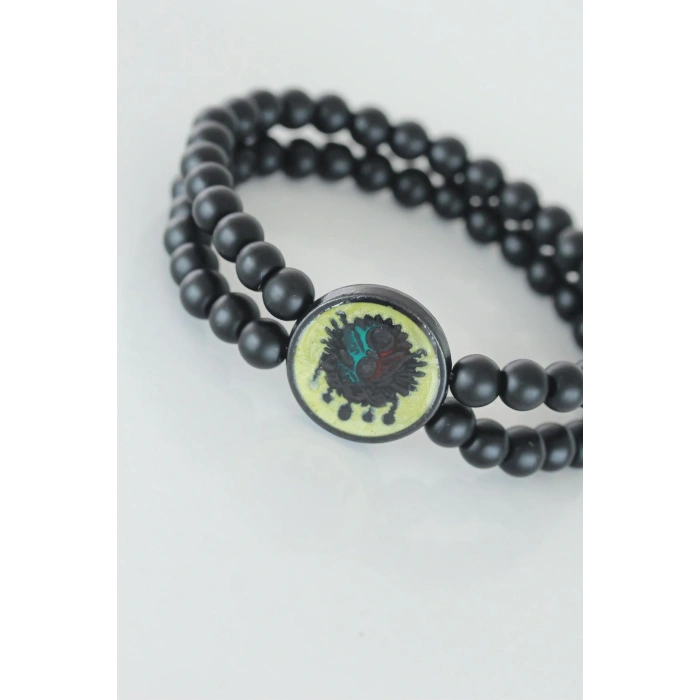 Sarı Renkli Metal Üzerine Osmanlı Arma Figürlü Siyah Renk Çift Sıra Doğal Taş Erkek Bileklik