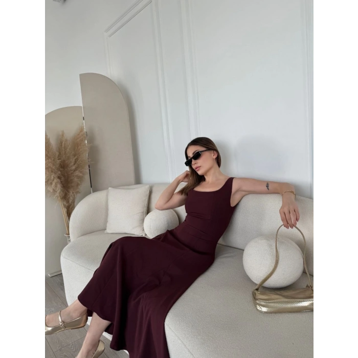 SIRT DEKOLTELİ KOLSUZ UZUN ELBİSE - MÜRDÜM