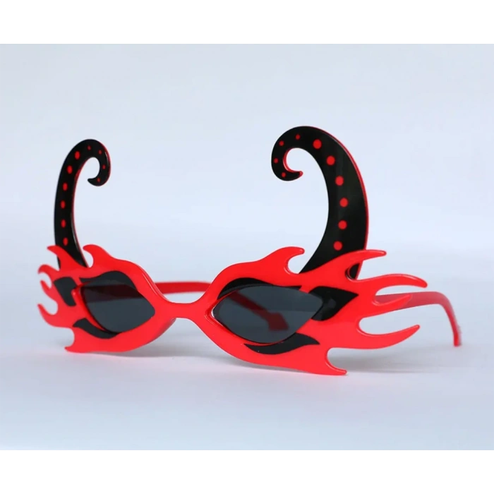 Siyah Boynuzlu Kırmızı Renk Alevli Parti Gözlüğü 21x10cm