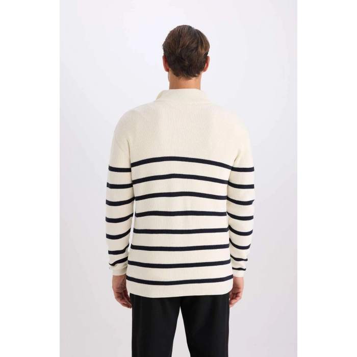 Standart Fit Balıkçı Yaka Selanik Kumaş Kazak B9717AX24AU