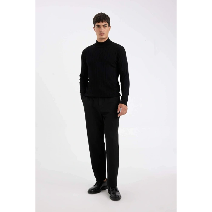 Standart Fit Normal Kesim Yarım Balıkçı Yaka Jakarlı Triko Kazak D2943AX24AU